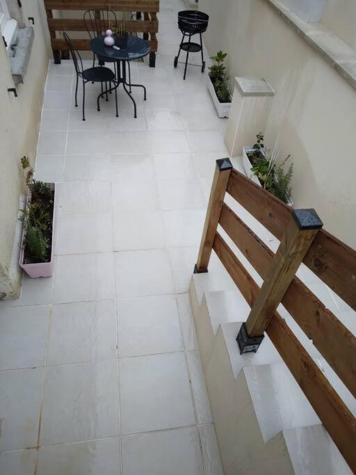 Appartement Cosy Avec Terrasse Vaux-Sur-Seine المظهر الخارجي الصورة